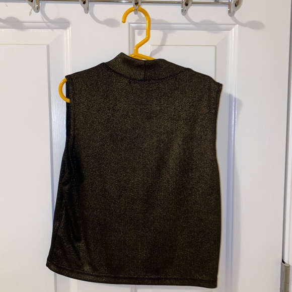 Crop Top - Picture 3 of 3